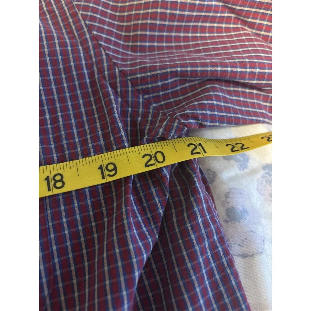 Roundtree & Yorke Men’s Shirt Size Medium